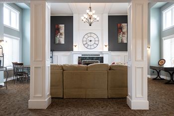 Spacious and welcoming interior of the Wilshire clubhouse, with stylish furniture and an airy, open atmosphere for relaxation